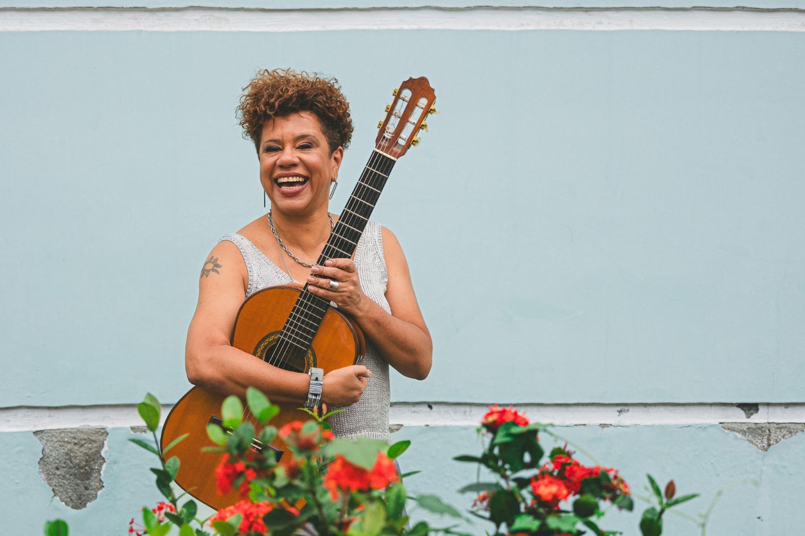 Ana Costa lança o álbum “Pra Recomeçar”